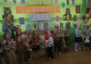 Dzieci podczas zabawy.