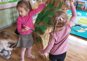 "Światowy Dzień Dinozaura" w Tuptusiach.