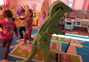 "Światowy Dzień Dinozaura" w Tuptusiach.