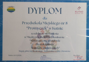 Dyplom dla drużyny Promyczków