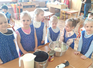 „Witaminki, witaminki” - mleczno - owocowy shake - realizacja innowacji pedagogicznej "Zdrowo zakręceni".