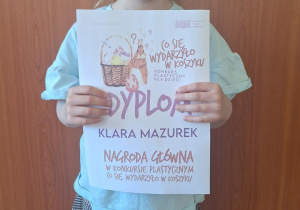 Laureatka Nagrody Głównej - Klara z dyplomem.