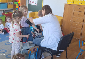 Tuptusie na spotkaniu z Pielęgniarką.
