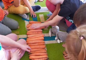 „Chrup na zdrowie” – Dzień Marchewki. Realizacja innowacji pedagogicznej pt. "Zdrowo zakręceni".
