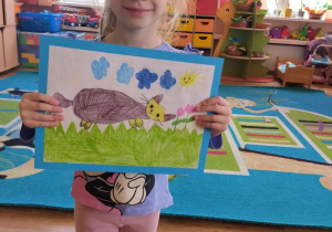 Klara ze swoją pracą konkursową.