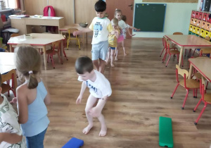 „Ruch to zdrowie” – zabawy ruchowe i konkurencje sportowe. Realizacja innowacji pedagogicznej "Zdrowo zakręceni".