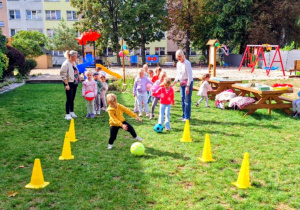 "Piłka moim przyjacielem" - obchody Europejskiego Tygodnia Sportu w "Promyczku".