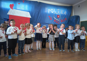 Tuptusie na przedszkolnym Święcie Niepodległości
