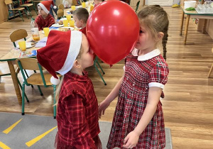 Taniec z balonami