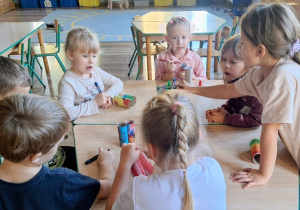 "Co widzę?" - realizacja zadania w ramach Ogólnopolskiego Projektu Edukacyjnego "Promyczek - Pytam, Działam, Odkrywam".