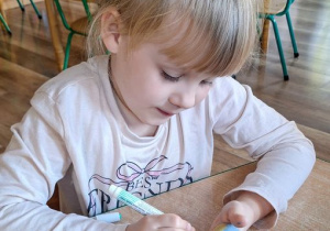 "Co widzę?" - realizacja zadania w ramach Ogólnopolskiego Projektu Edukacyjnego "Promyczek - Pytam, Działam, Odkrywam".