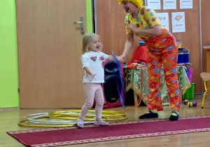 Kornelka_uczy_się_sztuczek_cyrkowych