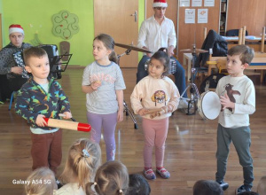 "Im bliżej świąt, tym więcej perkusistów" - świąteczna audycja z Bachmanem.