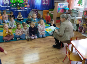 Zajęcia biblioteczne w Tuptusiach.