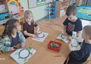 "Przygody żółwia Huberta" - realizacja Ogólnopolskiego Projektu Edukacyjno - Czytelniczego "Bajki - Pomagajki".