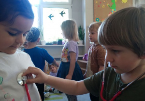 Smyki poznają zawód pielęgniarki