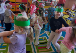 „Wiosna – czas radości” – zabawy muzyczno – ruchowe.