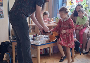 Tuptusie na spotkaniu z Weterynarzem.