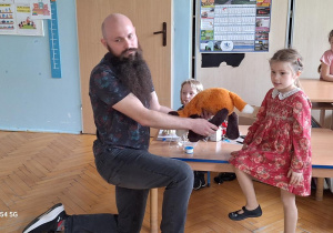 Tuptusie na spotkaniu z Weterynarzem.