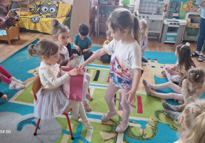 Urodziny Julianki i Laurki.