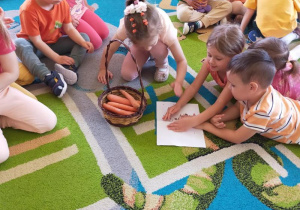 „Chrup na zdrowie” – Dzień Marchewki. Realizacja innowacji pedagogicznej pt. "Zdrowo zakręceni".