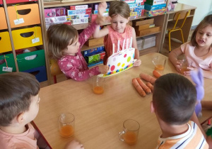 „Chrup na zdrowie” – Dzień Marchewki. Realizacja innowacji pedagogicznej pt. "Zdrowo zakręceni".