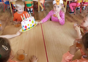 „Chrup na zdrowie” – Dzień Marchewki. Realizacja innowacji pedagogicznej pt. "Zdrowo zakręceni".
