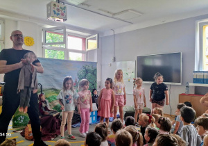 Spektakl teatralny "Bajka o dwóch braciach".