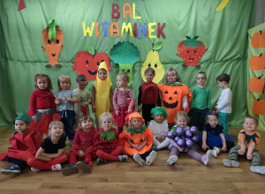 Dzieci na Balu Witaminek