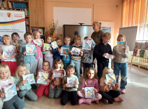 Zajęcia w Bibliotece Pedagogicznej - "Jesienny Teatrzyk Kamishibai"