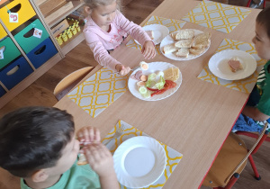 Zdrowe śniadanie przedszkolaków