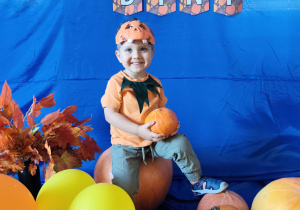 Kubuś pozuje do zdjęcia