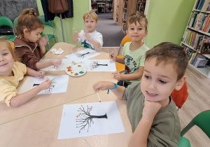 Zajęcia biblioteczne "Cztery pory roku - jesień" w Miejskiej i Powiatowej Bibliotece Publicznej w Kutnie