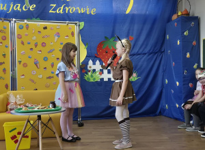 Przedstawienie o zdrowym odżywianiu pt. "Słodki sen Pączusia"