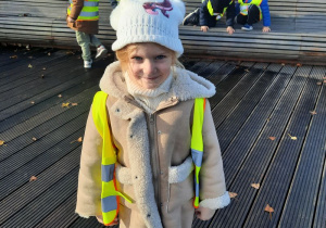 Gabrysia pozuje do zdjęcia