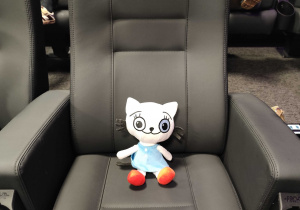 Kicia Kocia w sali kinowej :)