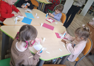 Świąteczne zajęcia w bibliotece