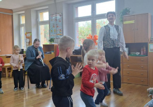 Audycja z Bachmanem - "W krainie filmowych dźwięków. Obój".