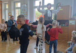 Audycja z Bachmanem - "W krainie filmowych dźwięków. Obój".