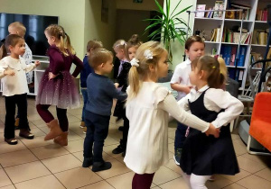 Obchody "Ogólnopolskiego Dnia Seniora" - wyjście do Centrum Seniora.