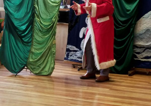 Przedstawienie teatralne "Zimowe niespodzianki".