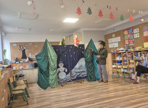 "Zimowe niespodzianki" - przedstawienie teatralne