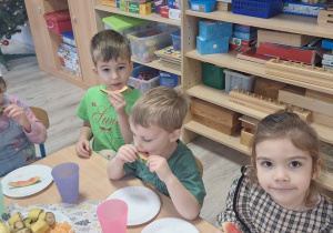 "Owocowe urodzinki" w Buziakach - Amelka.