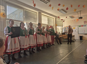 Udział w spotkaniu z Zespołem Pieśni i Tańca w SP nr 7