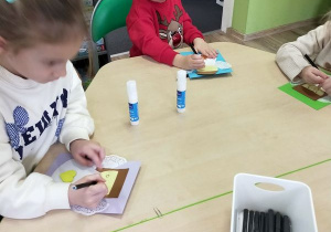 Zajęcia edukacyjne "Święta tuż, tuż!" w Bibliotece Miejskiej.