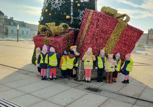 Zajęcia edukacyjne "Święta tuż, tuż!" w Bibliotece Miejskiej.