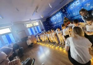 Dzieci podczas występu