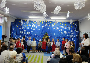 Dzieci podczas występu