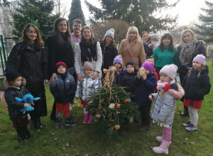 ,, Choinka dla ptaszków " .