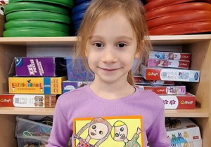 Klara ze swoją pracą.